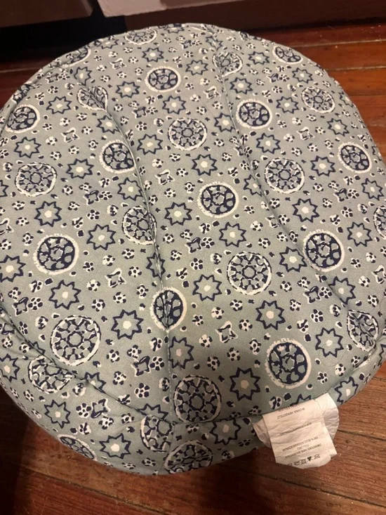 NWOT Whiskers and Co Cat Dome Modern Bed never used - Picture 5 of 6